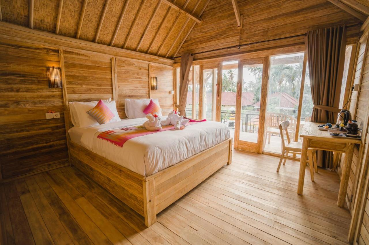 Pi Karya Beach Batununggul Exteriör bild