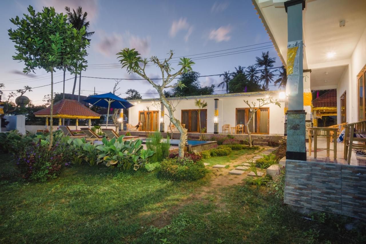 Pi Karya Beach Batununggul Exteriör bild